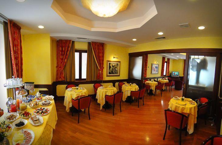 Hotel Regent - In Pieno Centro San Benedetto del Tronto Eksteriør bilde