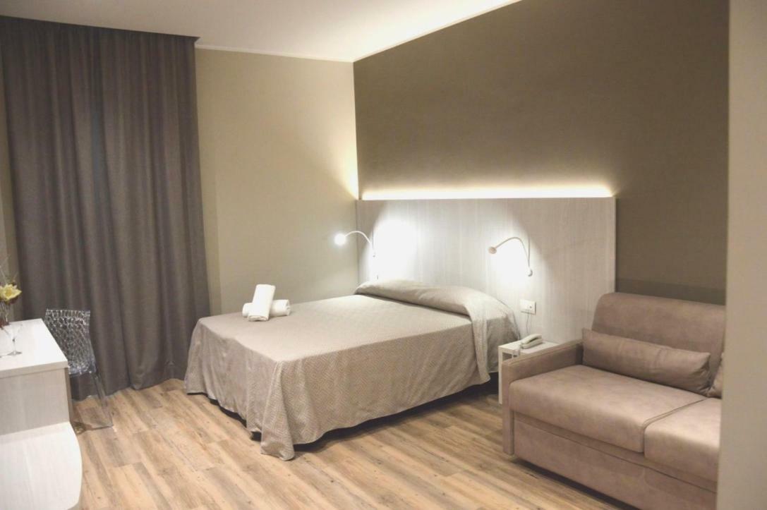 Hotel Regent - In Pieno Centro San Benedetto del Tronto Eksteriør bilde