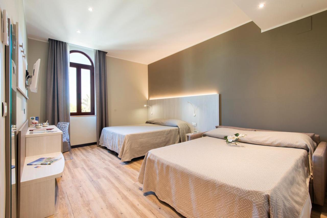 Hotel Regent - In Pieno Centro San Benedetto del Tronto Eksteriør bilde